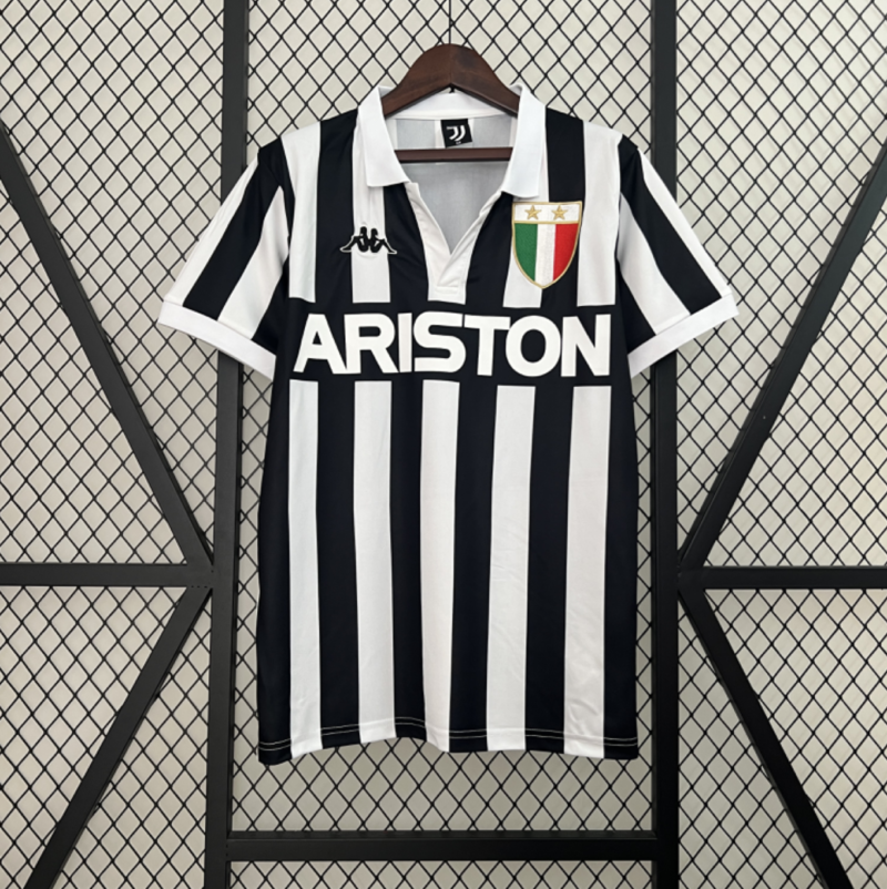 Retro Juventus 84/85 home Kit